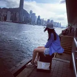 35岁微信头像女背影单亲妈妈