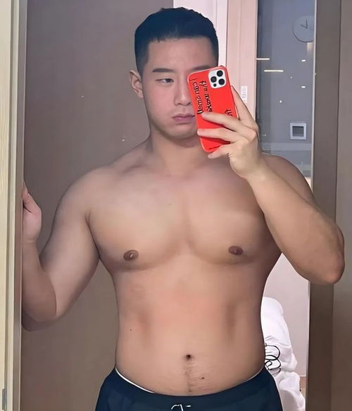 适合30岁40岁男士剪的发型,干净利落,轻熟帅气