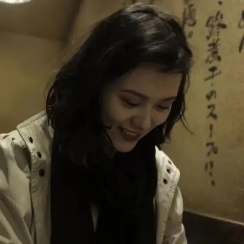 头像听话,不许再去拥抱那个让你难过的人了