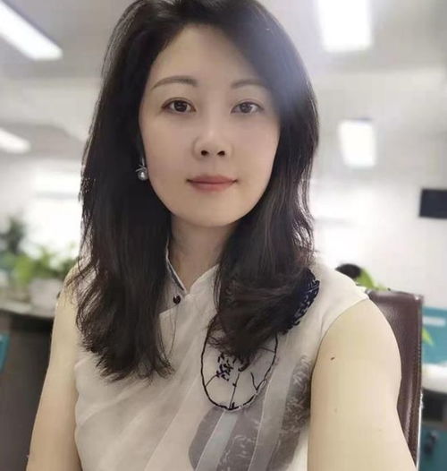 60岁的我,遇到40年前的初恋,为了她和老伴离婚