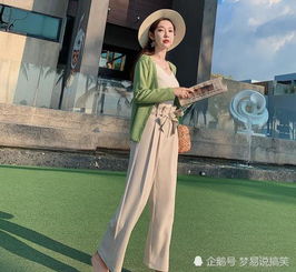 今年正流行修身九分裤,尤其适合70后女人,洋气减龄不过时