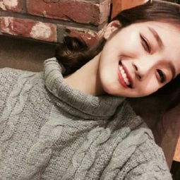 女人最吉利头像中老年梅雁