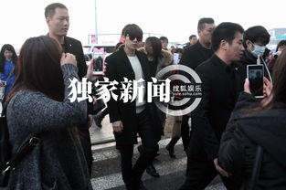 独家李易峰四大金刚护体现身粉丝紧追不放