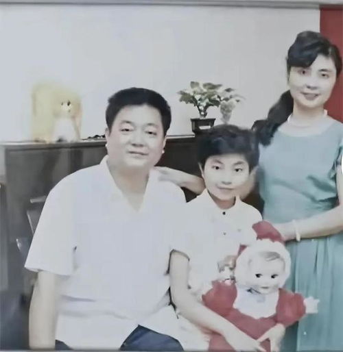 倔强的代价盛海琳60岁生女72岁丧夫,双胞胎女儿偷哭