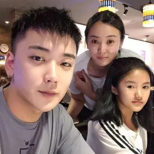 变形记最美的农村女孩,被城市妈妈接到身边宠成小公主