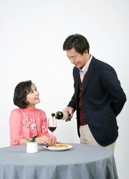 四十岁男人风景微信头像男子