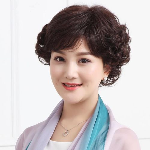 四五十岁的女人别乱剪发,2017年超流行这几款发型,减龄十岁