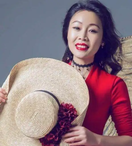 曾经红极一时的草帽姐,如今为何杳无音信她做错了啥
