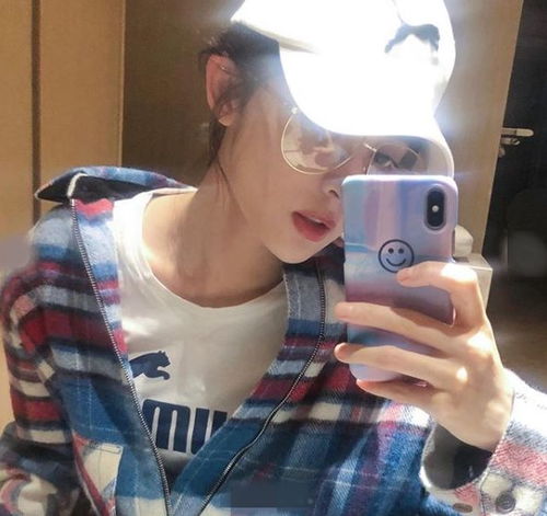 娜扎也开始秀豪了,一件格纹衬衫7000多,没想到私服这么大手笔