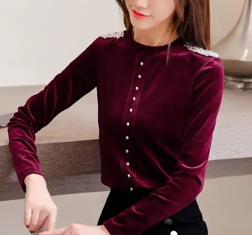 60后女人别总穿得花枝招展今秋火爆的加绒衫,上身更像70后