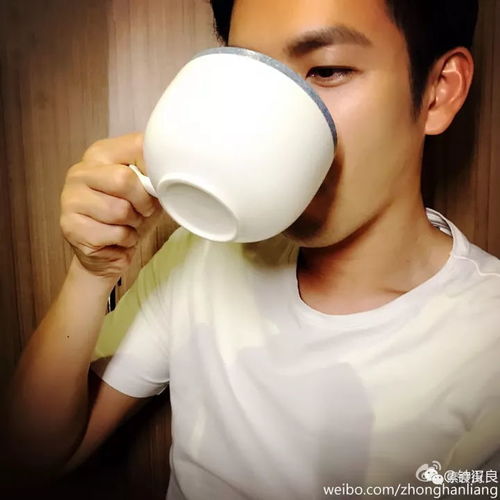 40多岁的钟汉良逆生长,不输28岁男生,为什么吃素的他越活越年轻