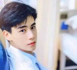 80后男人照片真实头像图片佟掌柜