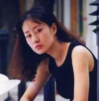 对父母言听计从的刘敏涛,37岁离婚弃豪门,12岁女儿仍想爸爸
