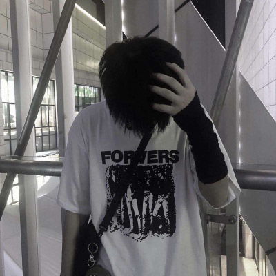 吸引女人的微信头像中年男共生效应