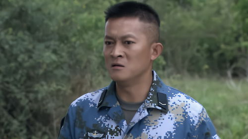 表情火蓝刀锋全部听蒋小鱼指挥,队友顿时就懵了,这一脸不服气表情表情