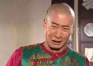跟老婆闹别扭,刚好家里来了几个客人,老婆炖了冰糖雪梨给客人