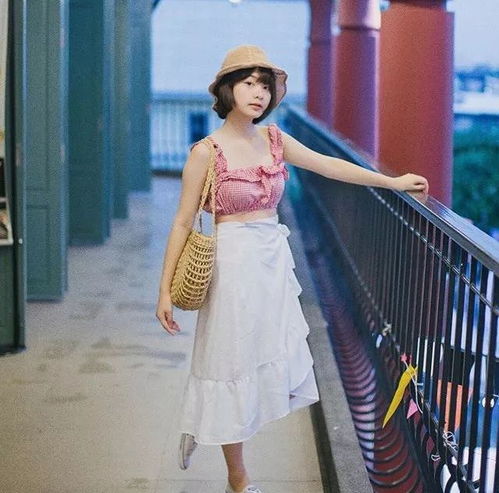 50多张穿搭模板,这个小个子姑娘每张照片都好看