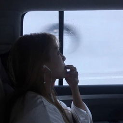 微信头像中年人简约气质不输
