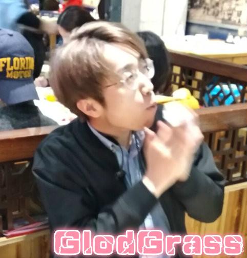 王者荣耀快乐电竞ytg这波英文id承可以承包你整个冬天的笑点