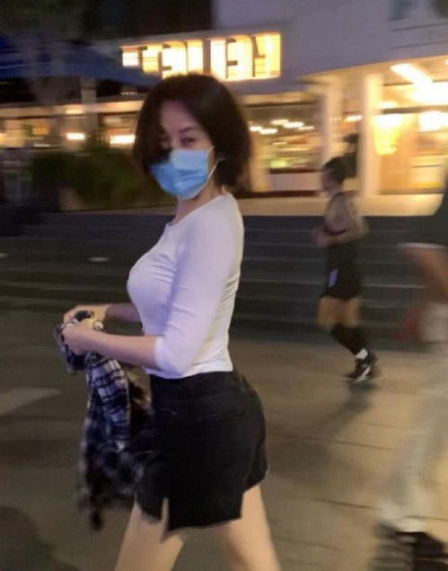 为什么很多四五十岁的女人,脸部没皱纹,身材也很好