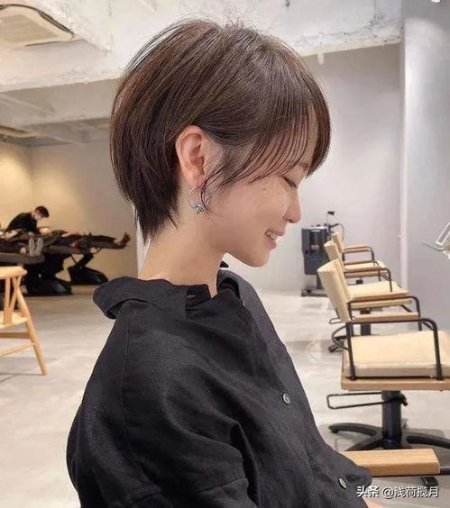 2022年适合三十岁以上的女士短发款式夏季短发开启篇