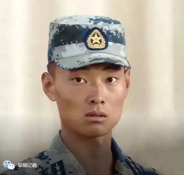 萌漫帅哭真正男子汉教官表情包已上线