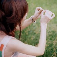 男人背女人的头像