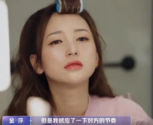 女儿们的恋爱盛况赴约金莎惹争议,被爸爸刁难好意外