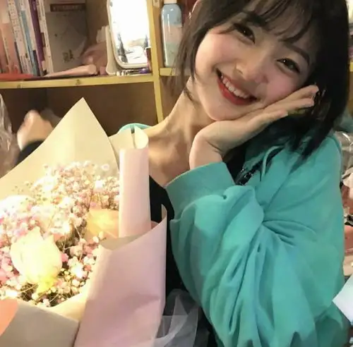 哪有女孩子不喜欢花的啊