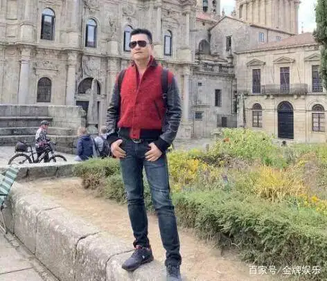 吕良伟被称作娱乐圈的防腐剂,15岁儿子却丝毫未继承父亲的颜值