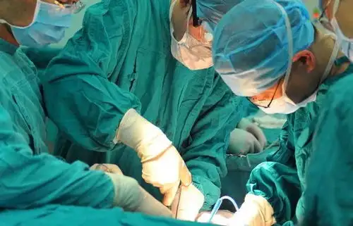 肝癌每年死亡近40万,这两种伤肝食物别再吃了