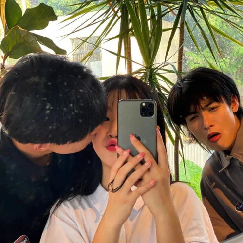 妈妈发现不了的情侣头像刘金心