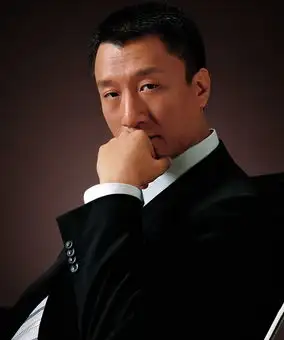 盘点娱乐圈入行数十年才红起来的男星图