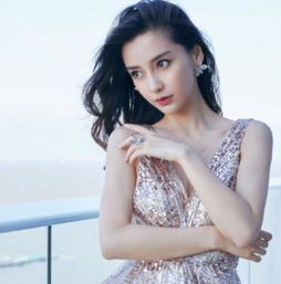 黄晓明baby离婚风波后首次合体,教主的举动看出他实力宠妻