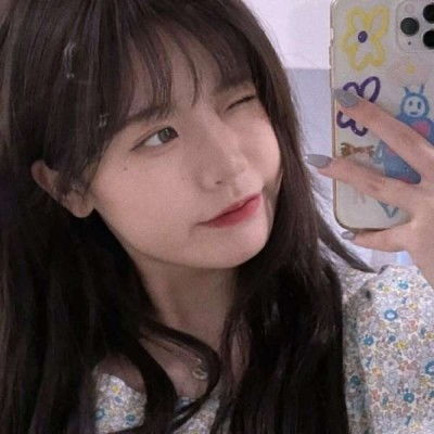 40岁头像真人女不开心