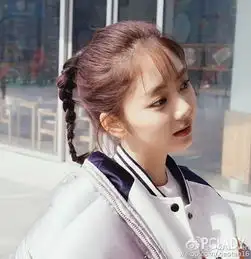 周冬雨太显老,关晓彤不敢与她同框,她是谁