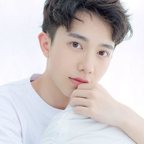 禁欲系男生应该如何穿搭