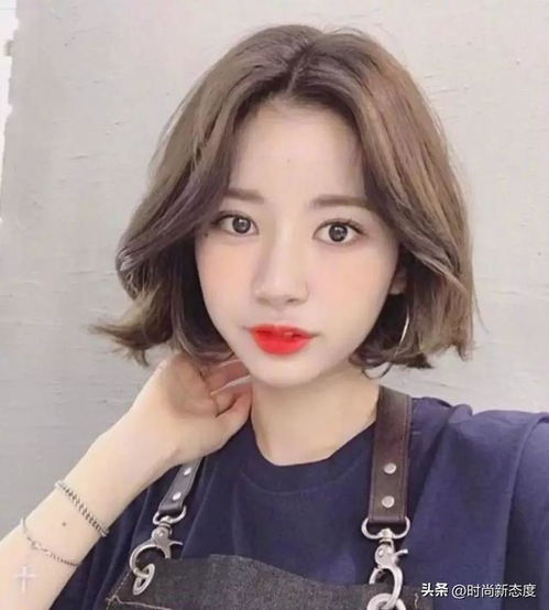 建议中年女人剪短发时,要懂得这3个小技巧,会更洋气减龄