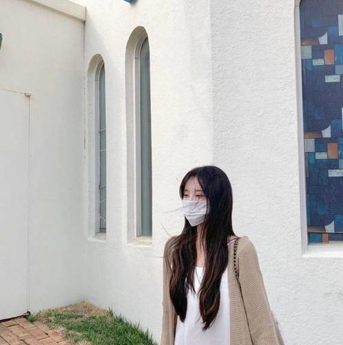 扔掉你的碎花裙今夏流行这3种裙子,40岁女人穿更时髦减龄