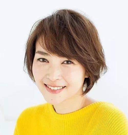 日本主妇分享,适合40岁女士的气质短发,优雅且好看