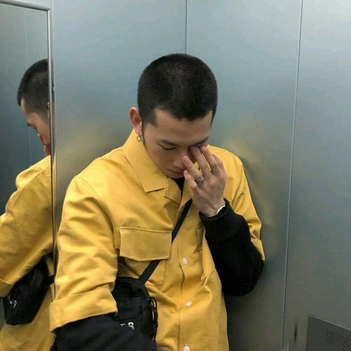 头像男成熟稳重中年大叔图片保洁员