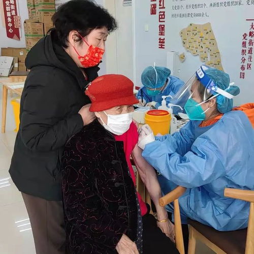 大峪街道辖区社区积极宣传动员60岁以上老人接种疫苗