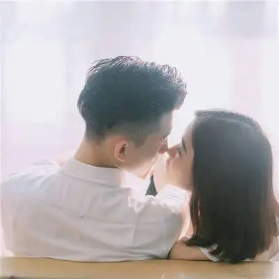 中年男照片头像图片一个女人