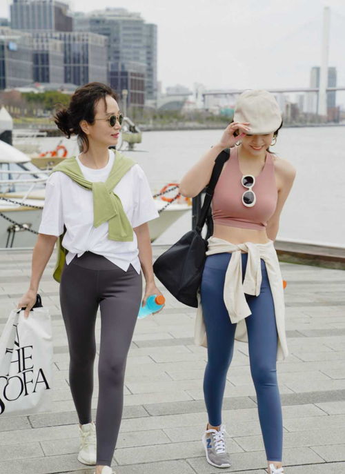 自律会穿的女人最美,看三木妈妈就知道,50岁美得让人心动