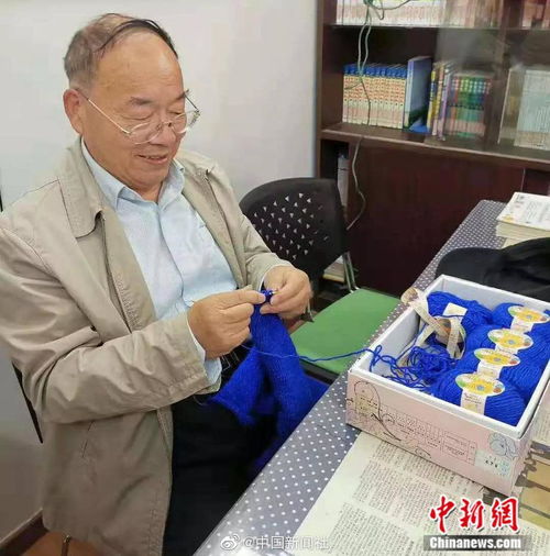 平均年龄超75周岁上海社区编织社为留守儿童送温暖