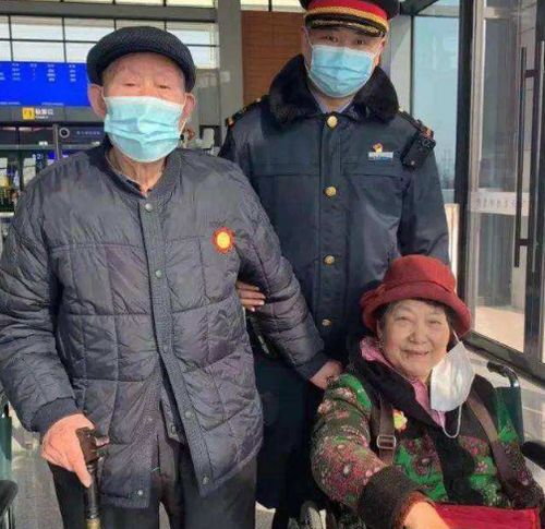 60多岁老人的福音来了,铁路部门给出4大特权,今后出行方便了