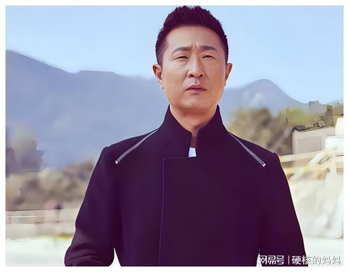 从小品到演员,靠反串大妈一夜成名,和军花闪婚至今零绯闻