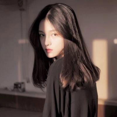 40一45岁女人头像侧脸女生