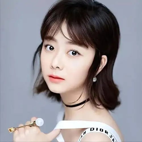 母亲意外离世五年后,再看不婚不爱的谭松韵,她的选择叫人泪目