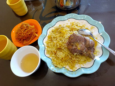 手抓饭